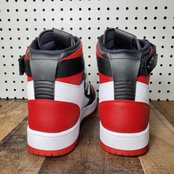 NEW Nike Air Jordan 1 Retro Nova XX Bred Toe - Picture 7 of 10